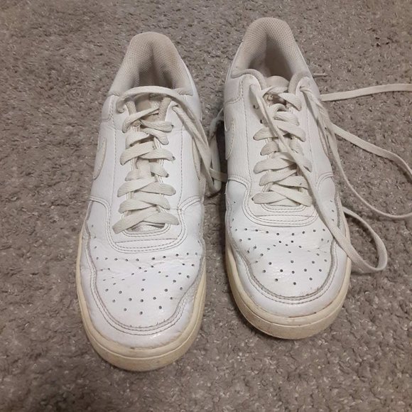 Women's Size 8 Nike Court Vision White Low - Picture 3 of 16